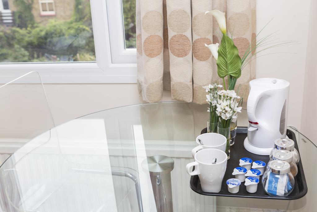 Southend Guest House - Close To Beach, Train Station & Southend Airport Bilik gambar