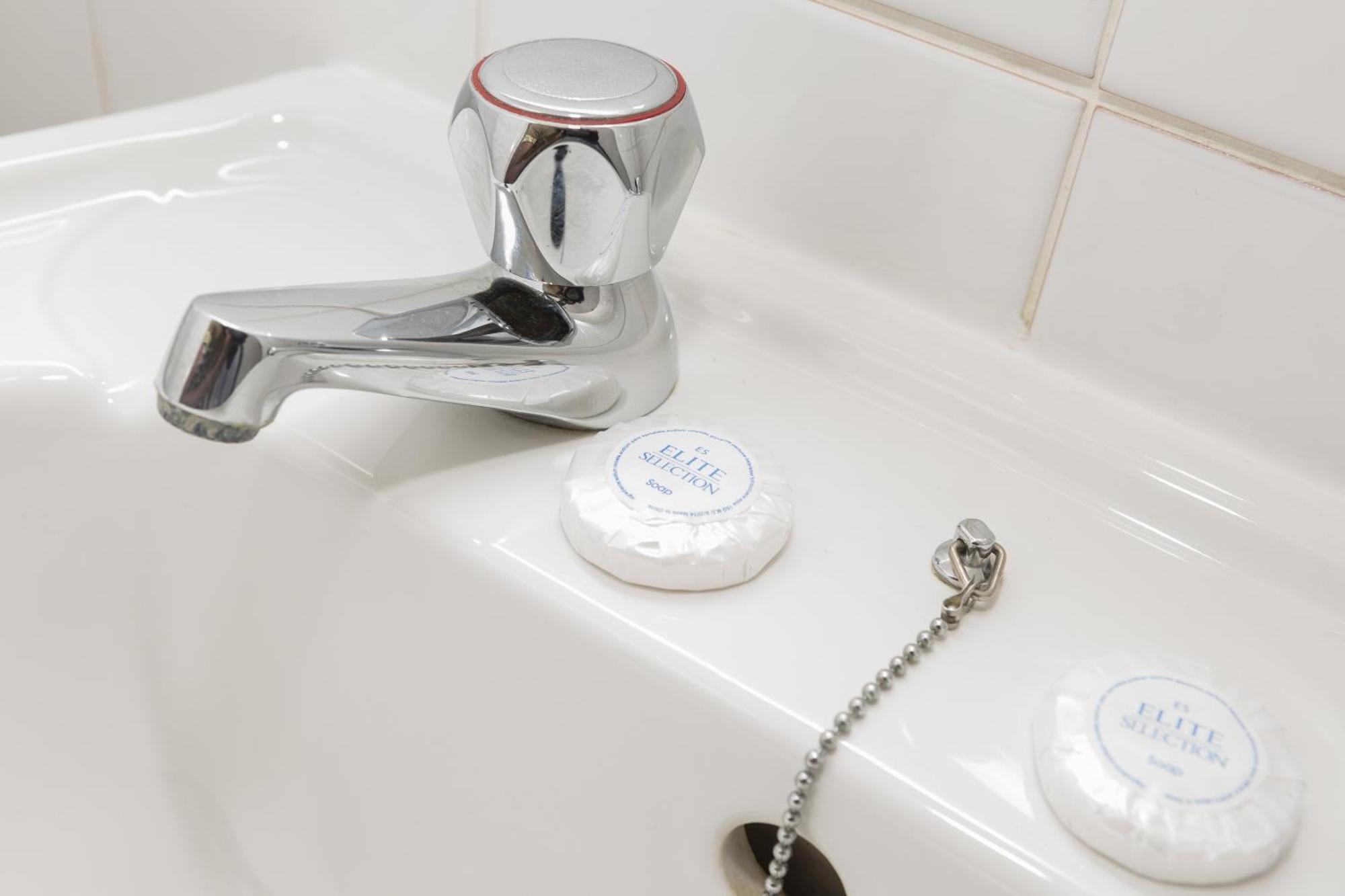 Southend Guest House - Close To Beach, Train Station & Southend Airport Bilik gambar