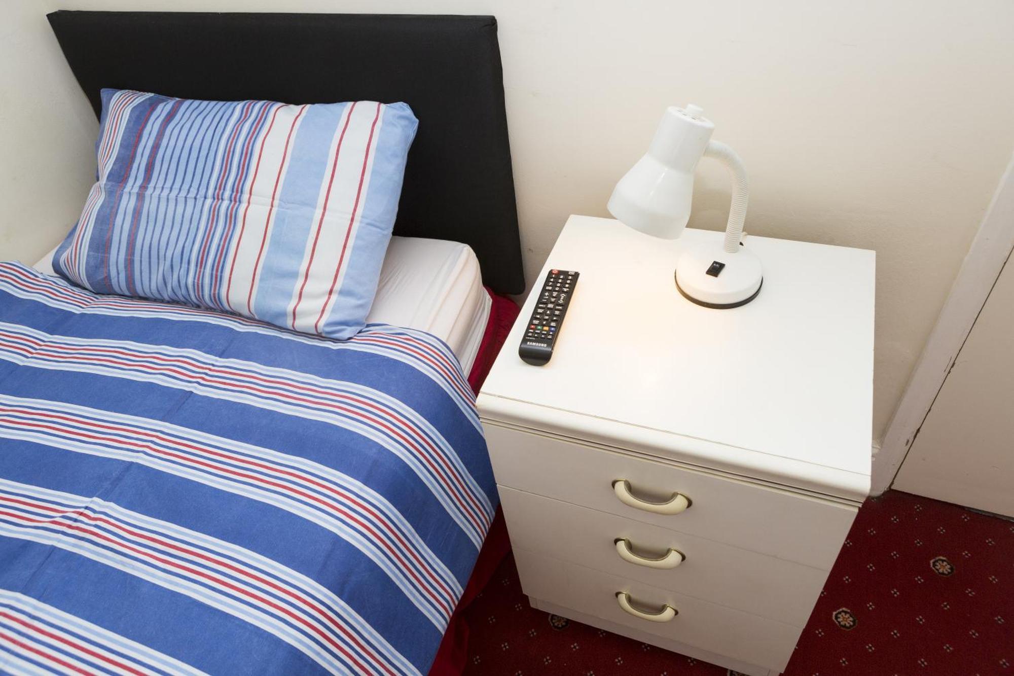 Southend Guest House - Close To Beach, Train Station & Southend Airport Bilik gambar