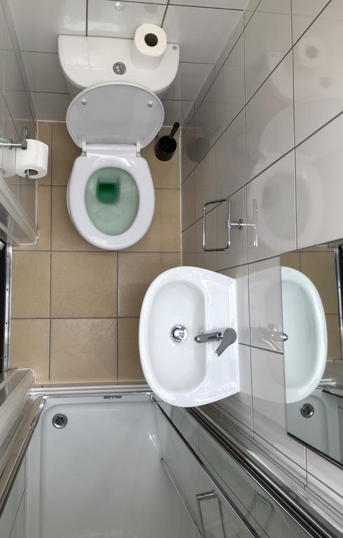 Southend Guest House - Close To Beach, Train Station & Southend Airport Bilik gambar